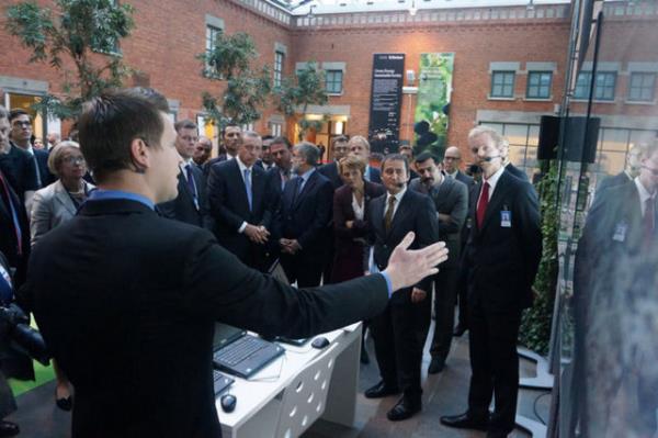 Ba�bakan Erdo�an, Stockholm'deki temaslar� kapsam�nda, Fortum Enerji �irketinin tesislerini gezdi.