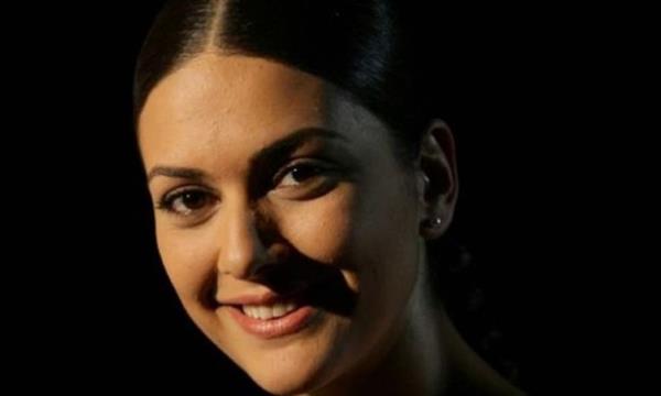 Bergzar Korel, iri gzleriyle Trkiyenin en gzel esmerlerinden.