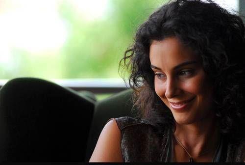 Esmer gzel Arzum Onan