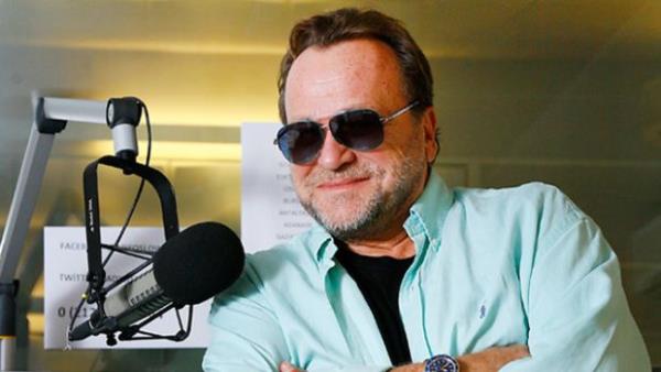 <b>Cem Ceminay - </b>Bence 3-1 Fenerbahe kazanr. nk 14 yldr yenilmiyor ve o Saraolu'nun bir bys var, bence Mancini de bu by ile tanacak gibi geliyor bana. Ben Galatasaraylym, Fenerbahe'nin yedek kalecisi bizim Eray'dan daha iyi. Kadrosu iyi, oturmu bir kadrosu var Fenerbahe'nin, Galatasaray'n da morali bozuk. Bu nedenle Fenerbahe 3-1 kazanr diyorum.