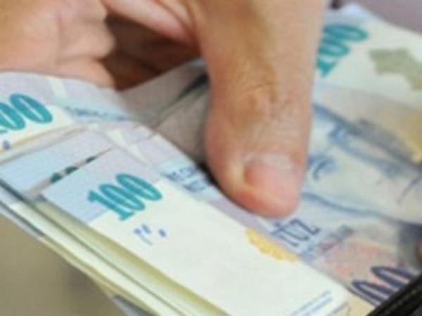 <b>BANKA CRETLER:</b> BDDK, bankalarn hangi ilemlerden cret alamayacaklarn, hangi ilemlerden en fazla ne kadar cret ve komisyon alabileceklerini ynetmelikle dzenleyecek.