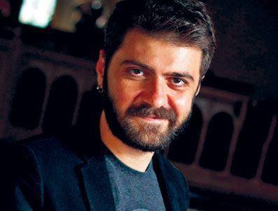 <p><b>ahin Irmak</b></p>   Allah rahmet eylesin...Sava Ay...