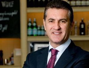 <p><b>Mustafa Sargl</b></p>   CHP yelik kartn almak iin Ankara'da bulunan Mustafa Sargl, ac haberi tren srasnda ald. Sargl zntsn Twitter'a yazd 'Usta gazeteci Sava Ay'n vefatn zntyle rendim. Tm sevenlerine basal diliyorum.' notuyla dile getirdi.