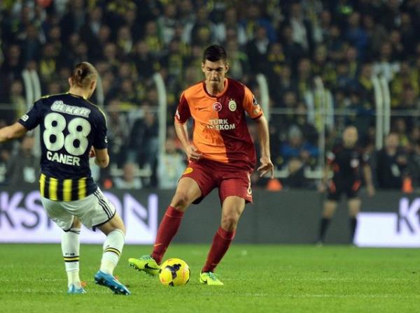 <p><b>7 teknik adam galibiyet yaayamad</b></p>    Galatasaray' son dnemde altran teknik adamlardan 7'si, Kadky'deki malarda Fenerbahe galibiyeti gremedi.