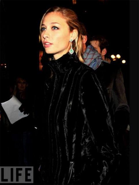 Model ve sunucu olan Borromeo lks hayatyla da dikkat ekiyor.