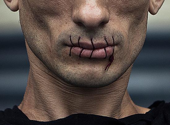 Pawlenski daha nce de ilgin eylemlere imza atmt.