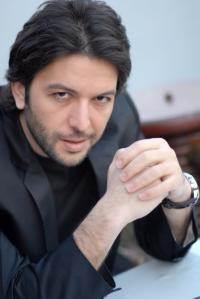 <p><b>Nihat Doan</b></p>  1. Gol penalti degil   <p>2. Gol bariz ofsayt ta be kardesim bu kadar aciz futbolla mi kazanacaksin. Fenerbahce'yi tebrik ederim hak etti kazandi.</p>