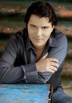 <p><b>Suat Suna</b></p>  Galatasaray iin Kadky'de yine hsran... Rezalet bir ma oldu. Kalitesiz-zevksiz... Sonu da ayn... Fenerbahe'yi kutlarm...