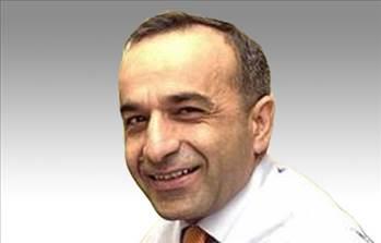 <p><b>kr Kkahin</b></p>  Penalt ans, ikinci gol ofsayt; ama bu mata iyi oynayan Fener oldu. Yani u ana kadar ma Fener'in hakk; ac gerek! Tabi yine de Cimbom