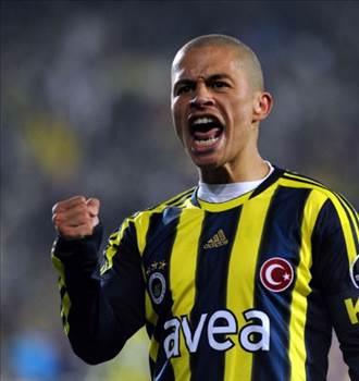 <p><b>Alex10</b></p>  Tebrikler Fenerbahem!!! Bravo Emre, bravo Cristian...