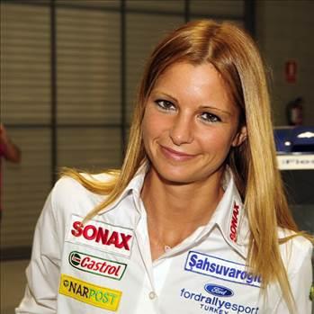 <p><b>Burcu etinkaya</b></p>  Ses Tellerimiz atlayana kadar FENERBAHE !!