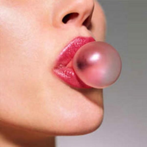 Yaplan bir almada akamst ara nnden nceki  saatlik bir zaman diliminde bir saat aralklarla 15 dakika sakz ineyen yetikinler, sakz inemeyenlere gre ara nlerinde 36 kalori daha az yedikleri gzlenmitir...