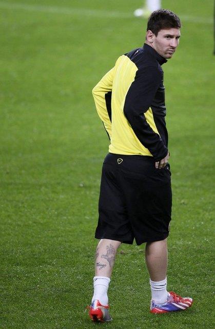 Doktorlar Messi'nin sakatlnn ciddi olduunu ve Arjantinli yldzn forma giymede srarl olmaya devam etmesi halinde futbol hayatn tehlikeye atabilecei uyars yaptlar.