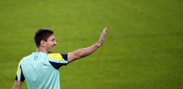 Dnyann bir numaral futbolcusu Leo Messi'nin yeniden sakatlanmas futbol dnyasn oka soktu! Yldz futbolcunun, futbol hayat bitebilir...