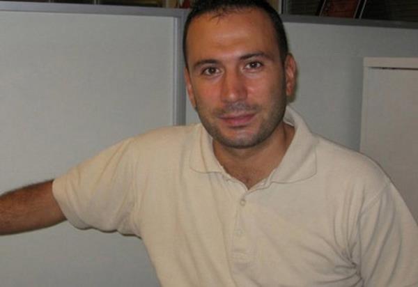 <p><b>ERTEM ENER</b></p>   "Liverpool kalemize akn akn geliyor. Yreimiz azmza gelmekten, azmzda yer kalmad sevgili seyirciler!.." (Liverpool-GS man anlatyor)