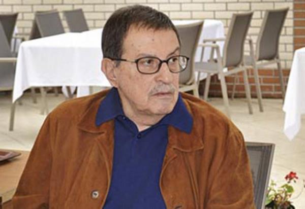 <p><b>ESK Futbolcu / FUTBOL YORUMCUSU CAN BARTU:</b></p>   "Walsh ikinci yar ok etkisiz, kendisini oyunda hi gremiyorum?"  <b>(Walsh devre arasnda oyundan kmtr.)</b>