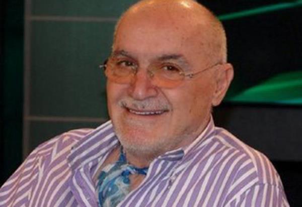 <p><b>HINCAL ULUC</b></p>  "Efendim.. Eeeee? Hakan'n eyi yok!.."