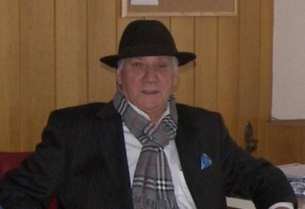 <p><b>BULENT KARPAT:</b></p>   ''Alpay boy ortalamas yksek bir futbolcumuz''.