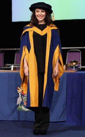 <b>Kylie Minogue</b>