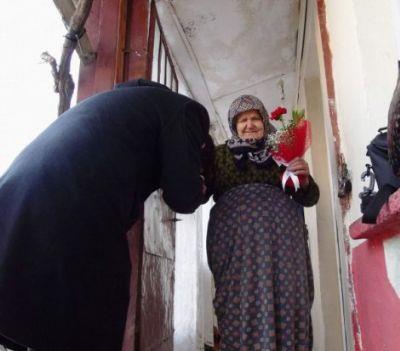 <b>Sla-i rahim yapmal:</b> Sla-i rahmi terk eden, aure gn akrabasn ziyaret ederse, Yahya ve sa aleyhisselmlarn sevab kadar ecre kavuur.