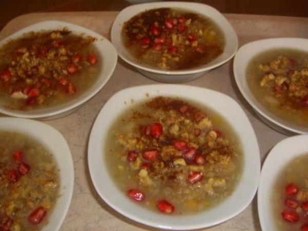 Nuh aleyhisselam beraberlerindekilerle gemiden Cudi Da'na Aure gn indi.