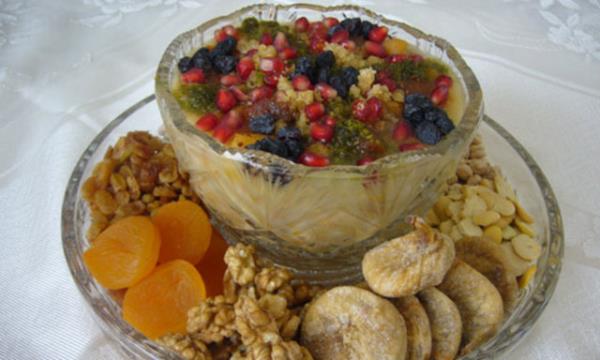 7.Aurenin kvamn kaynar su ekleyerek dilediiniz gibi ayarlayabilirsiniz. Gerekli kvam elle ve tatla kontrol edebilirsiniz.