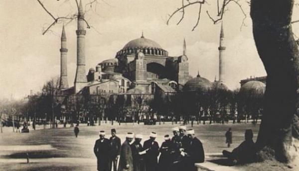 İNGİLİZ MUHİPLERİ CEMİYETİ - 1919, İstanbul - Kurucu ve Yöneticiler: Eski Dahiliye Nazırı Memduh Paşa, Şehremini Cemil Paşa, Ahmet Zülüfkül Paşa, Ali Rüştü Efendi