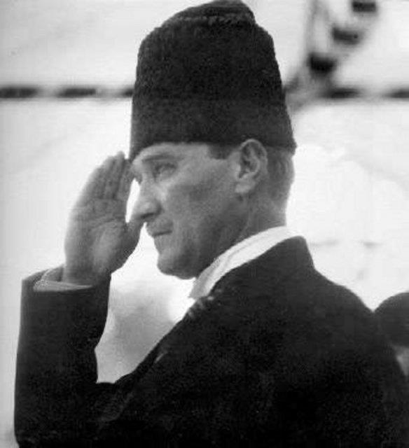 CUMHURİYET HALK PARTİSİ (CHP) - 1923 Ankara - 16.10.1981 tarihinde 2533 Sayılı Yasa ile kapatıldı. - Genel Başkan: Gazi Mustafa Kemal Paşa