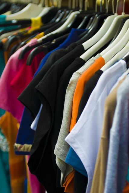 Ne giyeceinize karar verdikten sonra etraftaki kyafetleri dolaba asn, kirlileri kirli sepetine atn