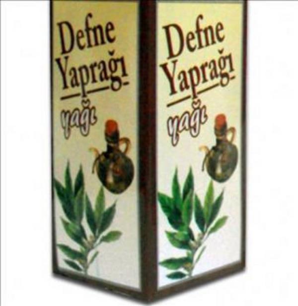 Defne ya defne aacnn zeytine benzeyen meyvesinden karlr ve bundan yaplan garl sabun sa ve cilt sal iin kullanlr.