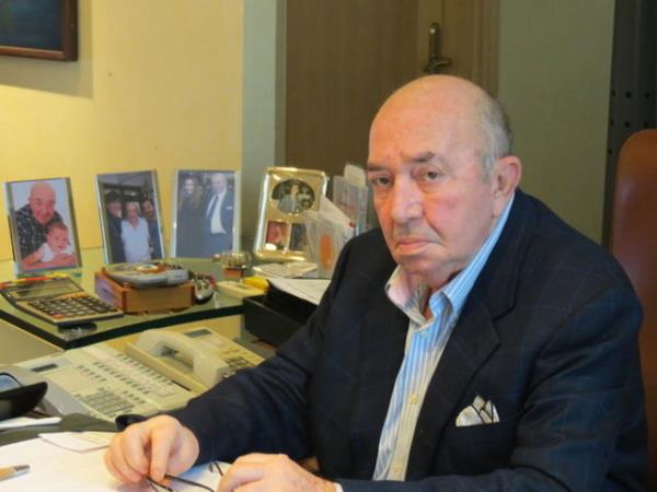 1987'ye kadar aralarnda kendi kefi olan Trkan oray'n da bulunduu dnemin her yldz oyuncusuyla alp, 85 film ynetti. Duayen sinemac, ayn zamanda 200'den fazla filmin yapmcln stlenirken 5 filmin de senaryosunu yazd.