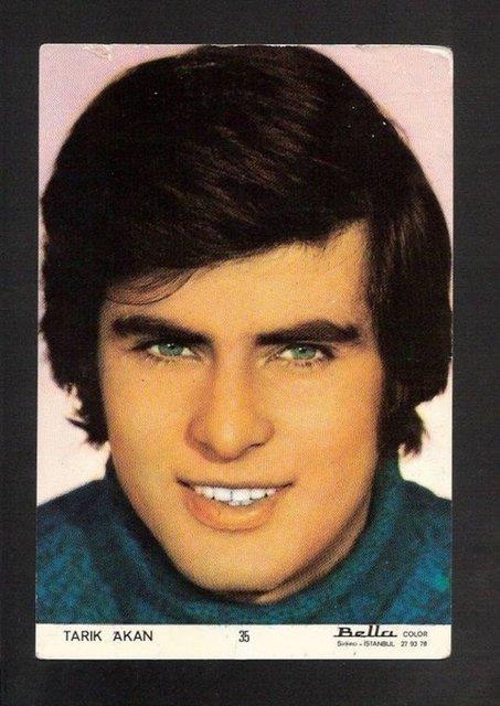 1974'te ekilen 'Hababam Snf'nn setinde Tark Akan, filmin ynetmeni ve yapmcs Ertem Eilmez'den olduka ilgin bir ceza ald. Bu cezann rneine Trk sinemasnda rastlanmad.