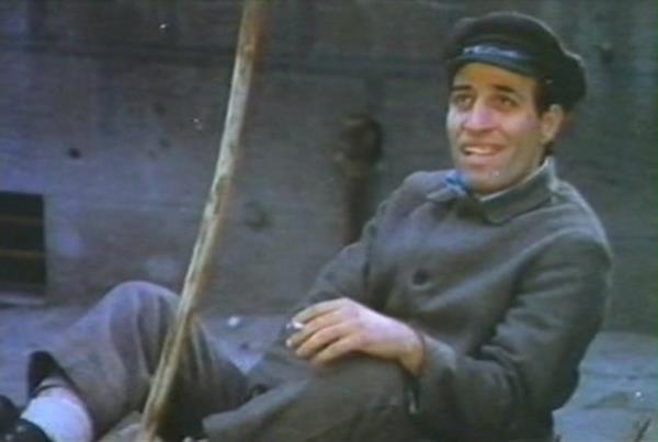 'nek aban'la fenomen haline gelen Sunal, toplumsal duyarll ieren konular da izleyene sundu.