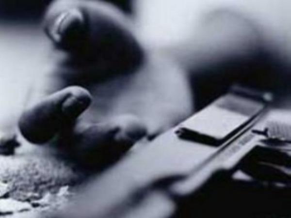 Trkiye'de acmaszca kendin kendine son verilen hayatlarn hikayelerini iimiz yanarak okuyoruz.