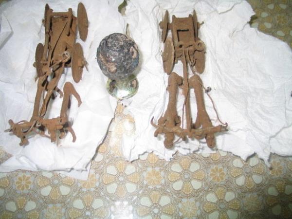 Konya'da bir otomobilde yaplan aramada kola ielerinin ierisine konulmu 730 para tarihi eser ele geirildi