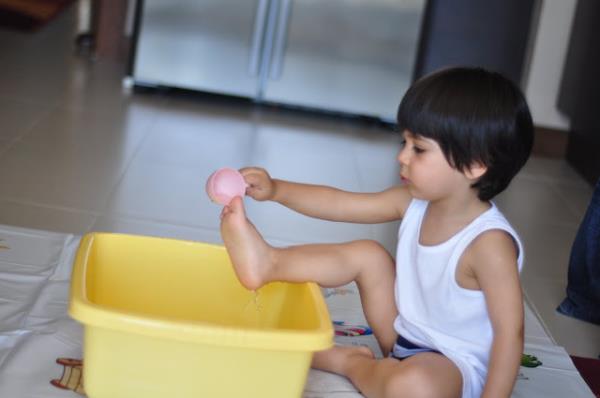 Basma ayaklarnla yeni sildim oray