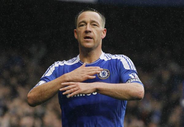 2005-06'da Chelsea 50 yl sonra ngiltere'nin en by olurken; kupa Terry'nin ellerinde ykseldi...