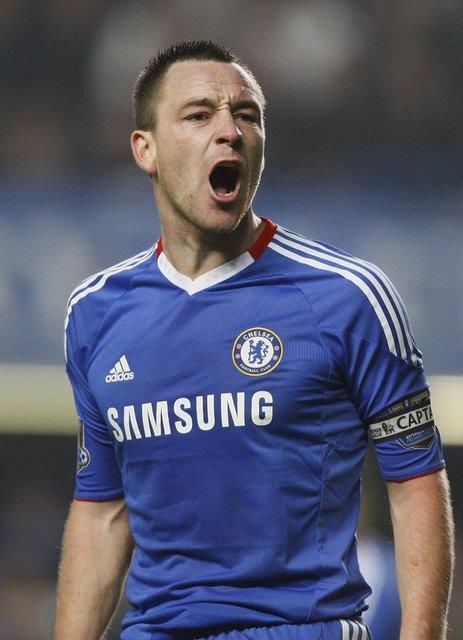 <p><b>STOPER M, FORVET M? </b></p>  2011 yl iinde, st dzey ligler baz alndnda; Swanseali Leon Britton ve Barcelonal Xavi'nin ardndan % 91.6 oranla Avrupa'da en ok isabetli pas yapan 3. futbolcu oldu