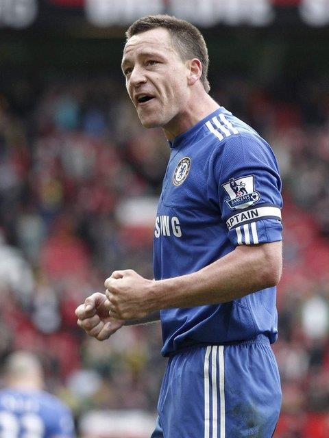 Ocak 2002'de, takm arkadalar Jody Morris ve Des Byrne ile bir gece kulbnde byk bir kavgaya kart. Mahkeme sonulanana kadar milli takmdan men edildi...