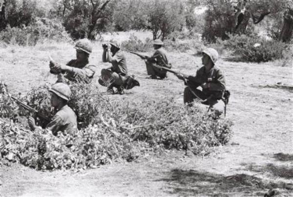 Kahraman Trk Ordusu Kbrs Bar Harekat ile yavru vatanmza uzattmz yardm elimiz olmulard..