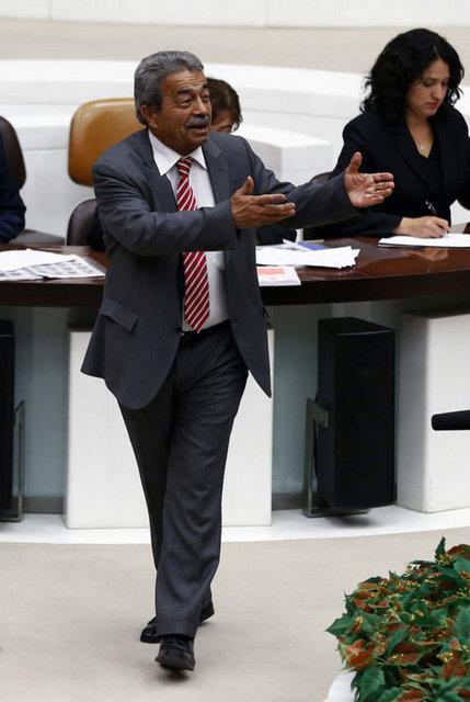 Gen: Kadnlar kara arafa sokmakla bu memleket medeniyet seviyesine kavuamaz.