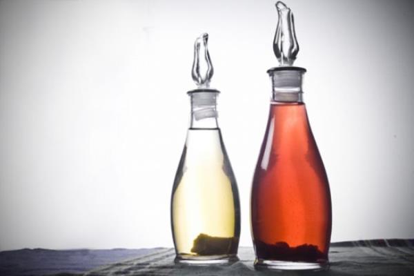 <b>S�RKE:</b>  M�kemmel bir tok tutucudur. �sve�'te yap�lan bir ara�t�rmaya g�re sirkeye bat�r�lm�� ekmek yiyen ki�iler, normal ekmek yiyen ki�ilere g�re kendilerini daha tok hissetti.