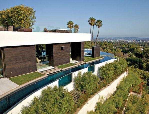 36 milyon dolara sata sunulan bu kk 'saray'da 6 yatak odas ve 10 adet banyo bulunuyor.