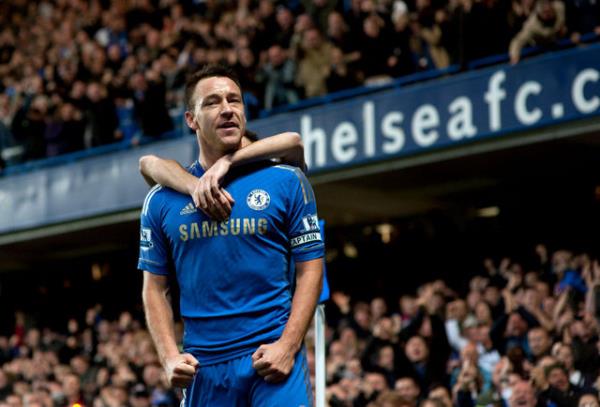 Stoperde Dany'yi yetersiz bulan, zaman zaman sakatlk problemi yaayan Gkhan Zan'a da gvenemeyen Mancini'nin, sezon banda Lille'den 6.3 milyon Euro karlnda transfer edilen Chedjou iin de "ok hata yapyor" dedii renildi.