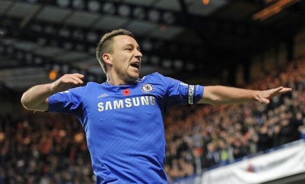 <p><b>"O BR LDER"</b></p>  Chelsea'de forma giyen Terry'nin 33 yanda olmasna ok fazla taklmamak gerektiine iaret eden Mancini'nin, "Terry, sadece bir oyuncu deil, tam bir lider. Savunmadaki tm sorunlarmz zer. Alnrsa byk i baarm oluruz. Drogba'nn da ya tartlm ama sahada verdikleri ortada" diyerek ynetimden bu transferin bitirilmesini istedi.