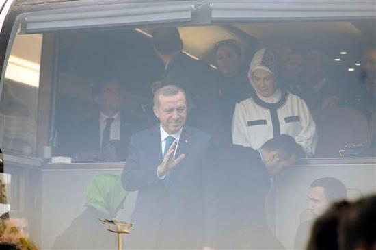 Babakan Erdoan daha sonra Diyarbakr Valilii'ne gitti.