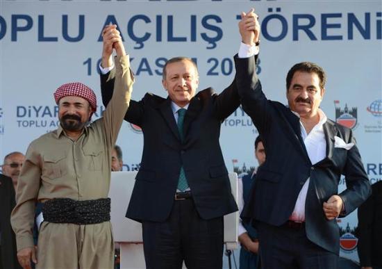 Bugn sizlere sadece deerli Mesud Barzani kardeimle gelmedim. Sadece 37 yln hasretini sona erdiren ivan Perver ile gelmedim. Deerli sanat dostum kardeim brahim Tatlses ile gelmedik. Bugn buraya byk bir al trenini gerekletirmek iin geldik.