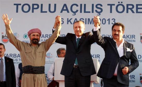 Benim iin de tarihi bir gn. 38 yldan sonra ben buradan ayrldmda bir delikanlydm, bir gentim. imdi bir yal adam olarak geri dndm.