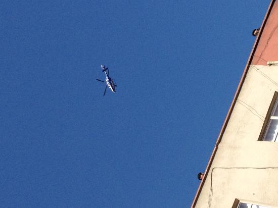 Bir polis helikopteri de Babakan? havadan takip etti.