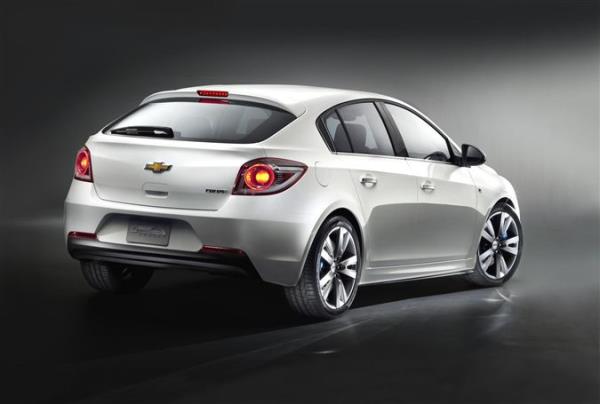 Chevrolet Cruze HB  37 bin 510 lira